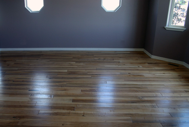 Maple Hand Scraped Engineered Hardwood Flooring 909b